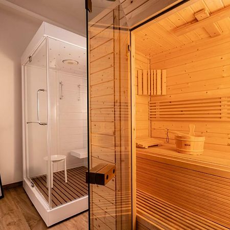 231 Suite Via Roma Cagliari Exterior photo