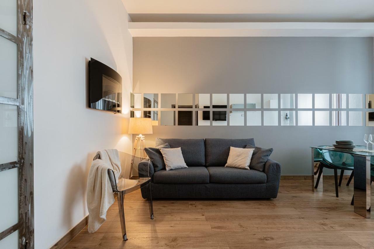 231 Suite Via Roma Cagliari Exterior photo