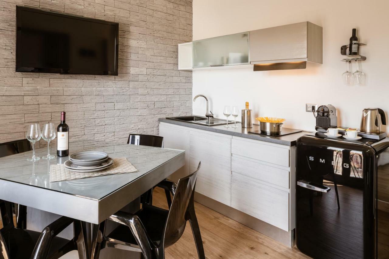 231 Suite Via Roma Cagliari Exterior photo