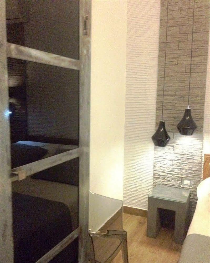 231 Suite Via Roma Cagliari Exterior photo